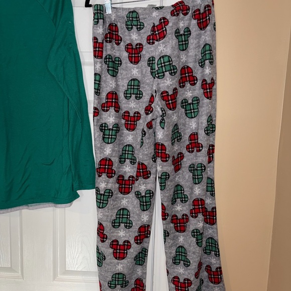Disney Mickey Mouse Christmas  women’s  Pajama Set size medium - Picture 7 of 7